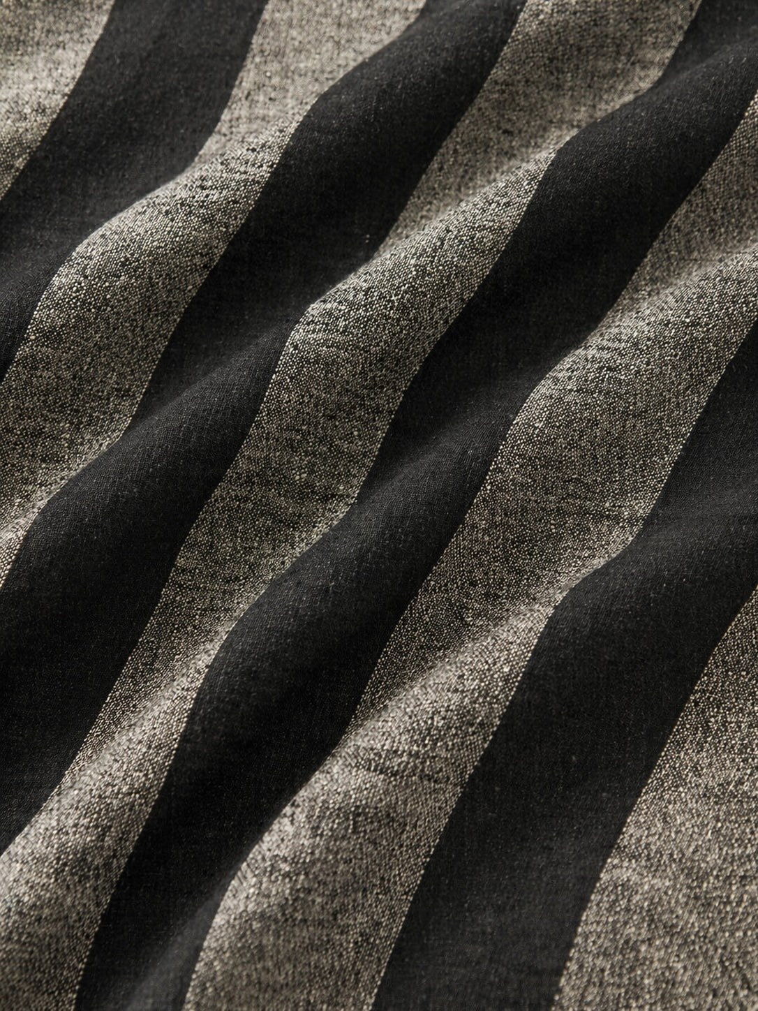 100% LINEN-BLACK GREY STRIPES